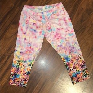 HOBIE MULTICOLOR FLORAL CROP LEGGINGS